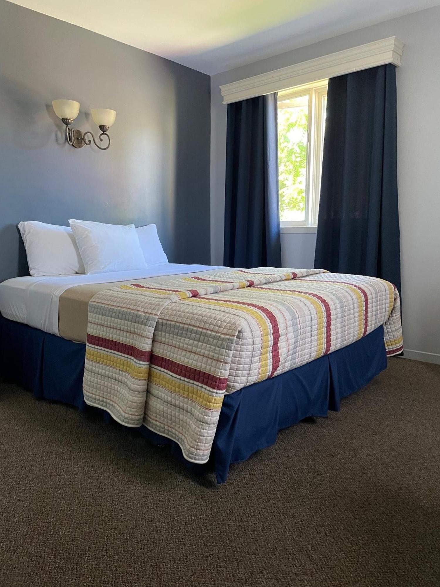 טאדוסאק Hotel Le Pionnier מראה חיצוני תמונה